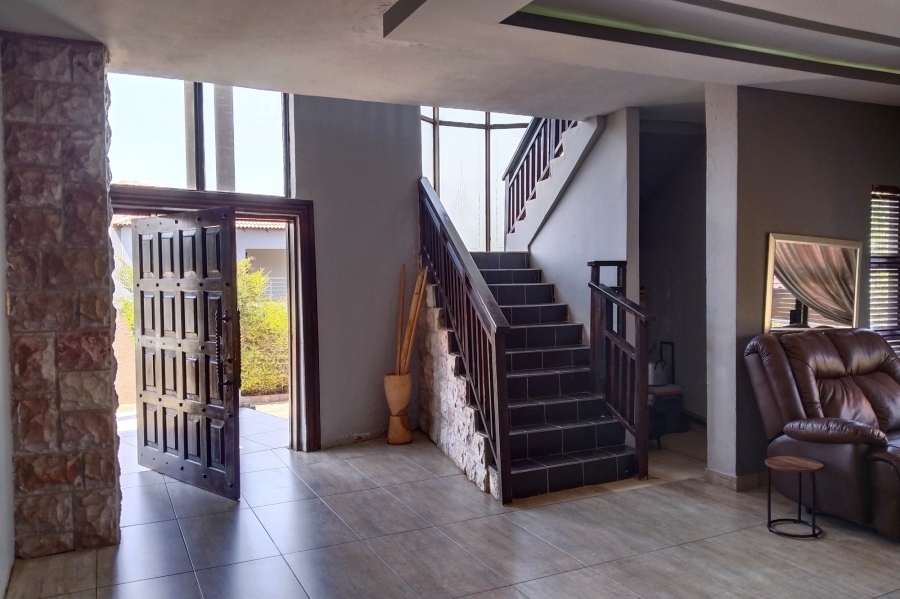 5 Bedroom Property for Sale in Birdwood Estate North West